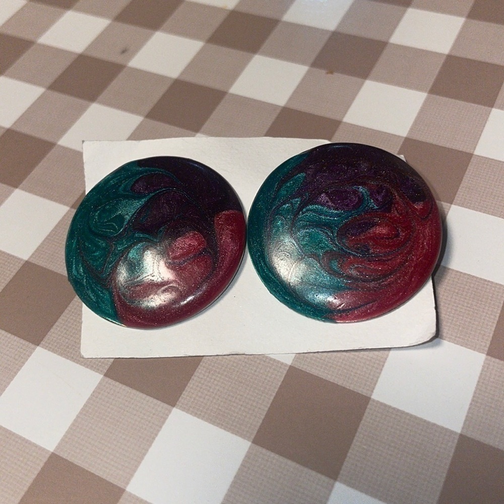 VTG Pierced Lightweight Earrings